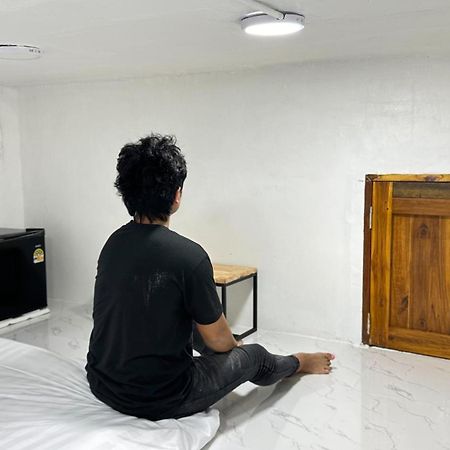Appartement Megun Capsule 150 Cm à Bangkok Extérieur photo