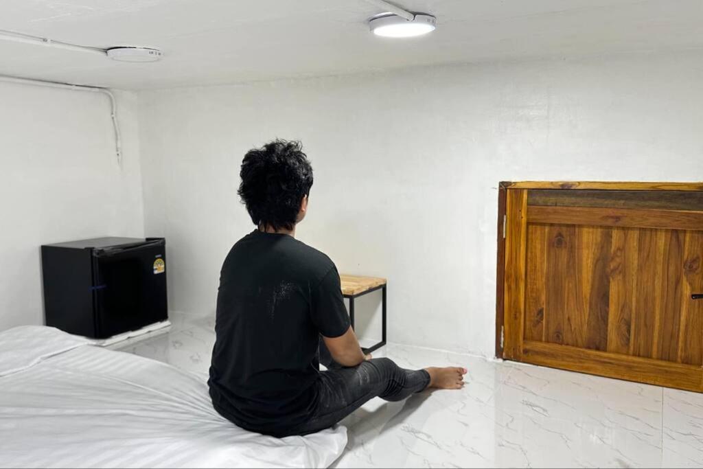 Appartement Megun Capsule 150 Cm à Bangkok Extérieur photo