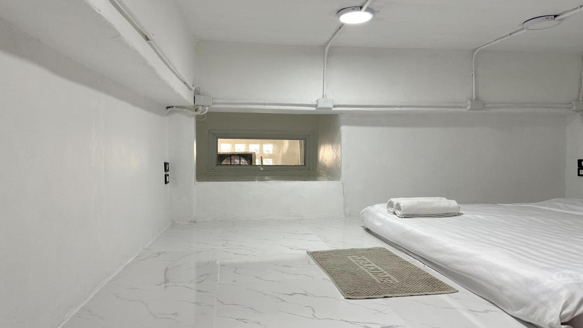 Appartement Megun Capsule 150 Cm à Bangkok Extérieur photo